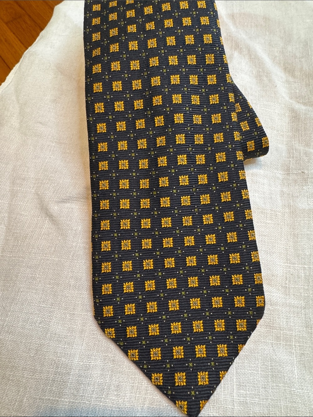 Burberry vintage tie Navy Gold